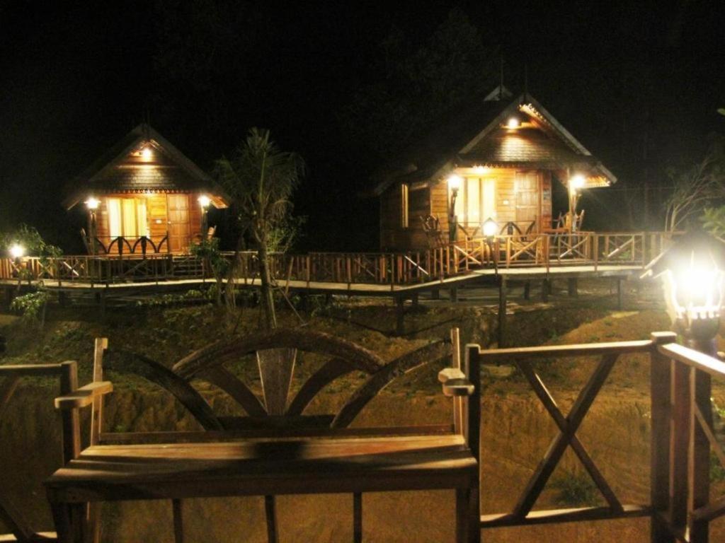 Burilamplai Resort Thung Yai Dış mekan fotoğraf