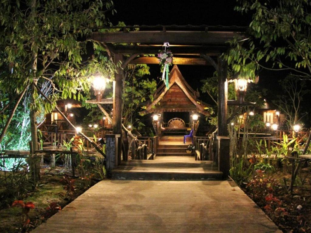 Burilamplai Resort Thung Yai Dış mekan fotoğraf