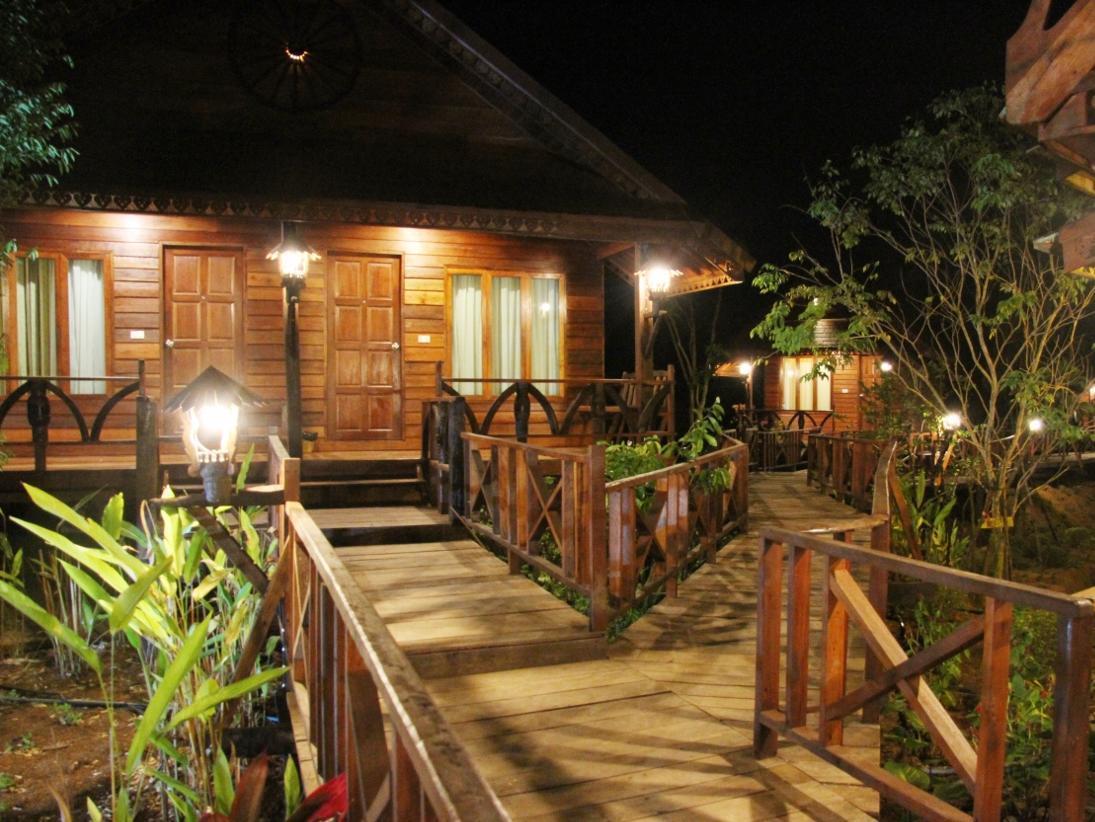 Burilamplai Resort Thung Yai Dış mekan fotoğraf